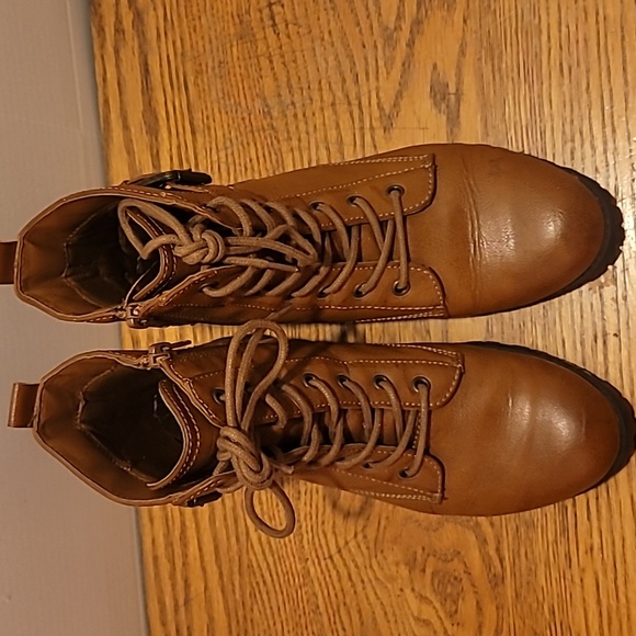 NWOT Kohl's SO Tan Combat Casual Boots with Buckle Women's 7.5 Wide - Picture 3 of 10